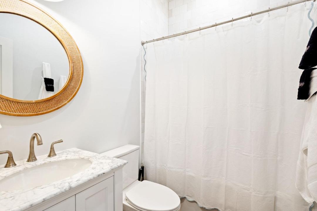 Photo of Bathroom in White's Gulfview