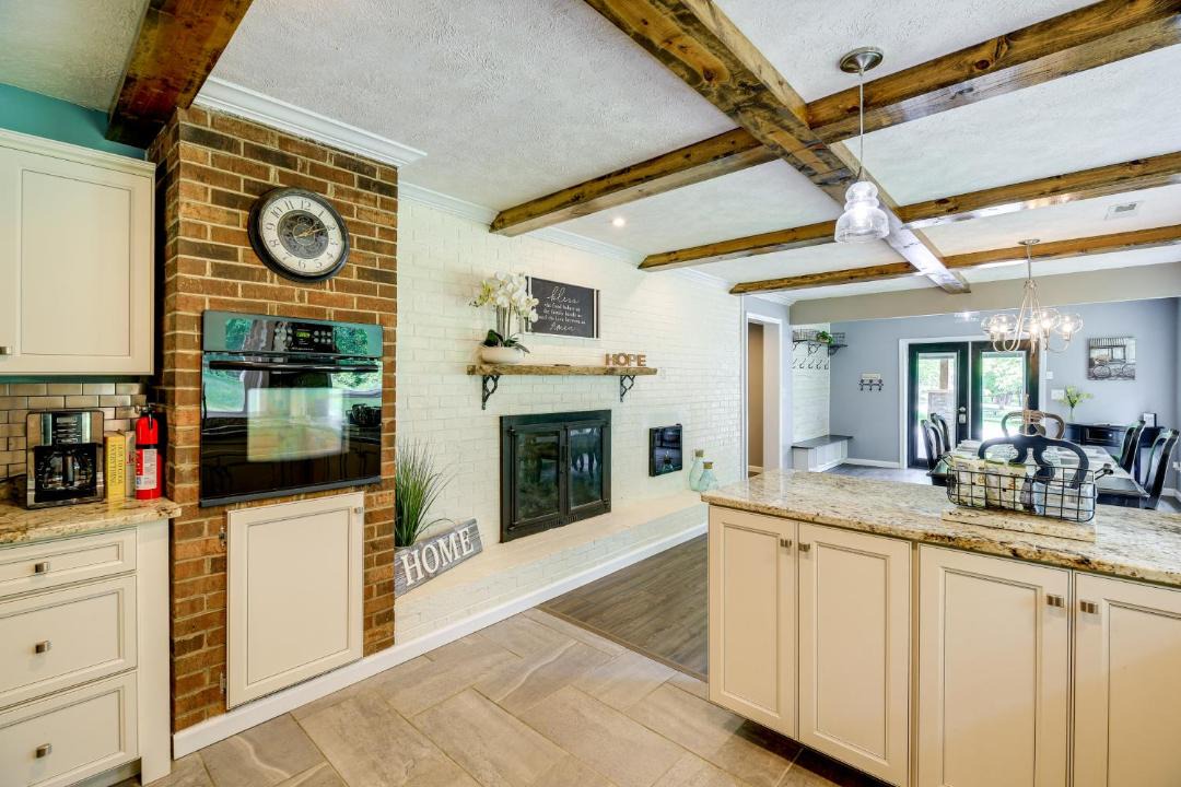 Photo of Kitchen in Lambsburg