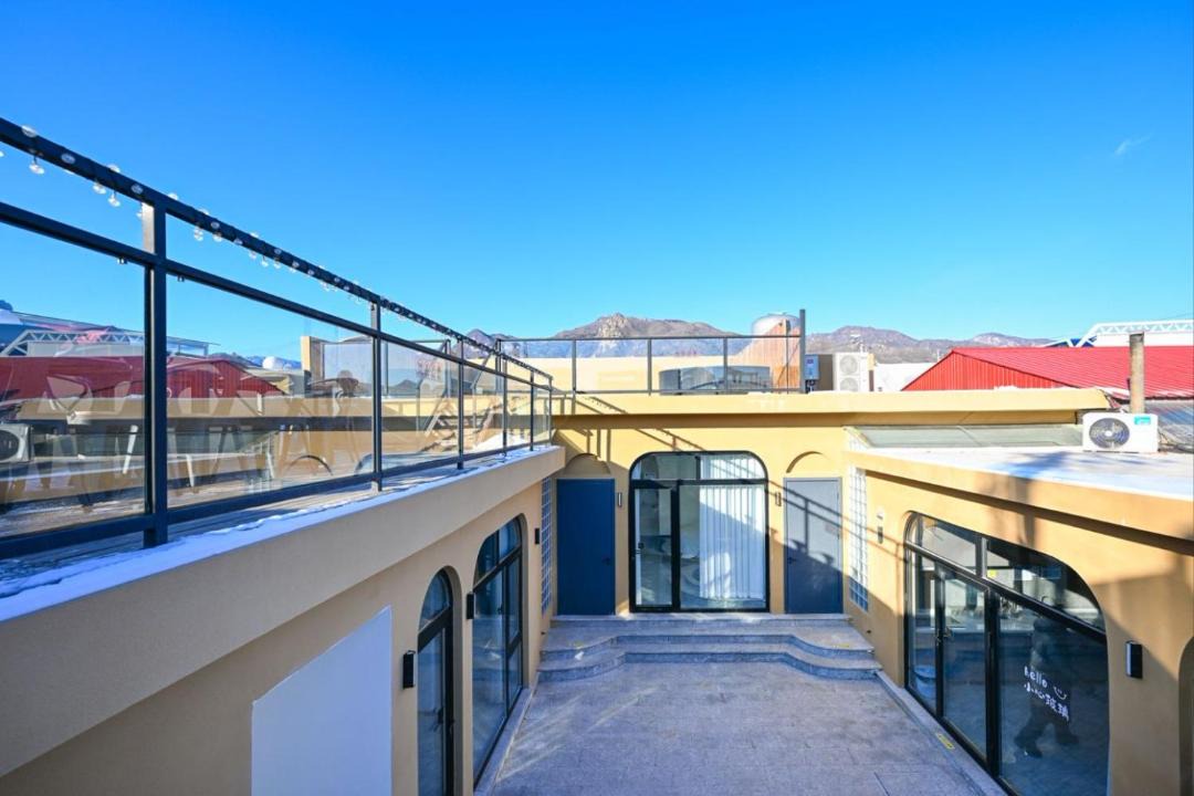 Photo of Patio Balcony in Huairou