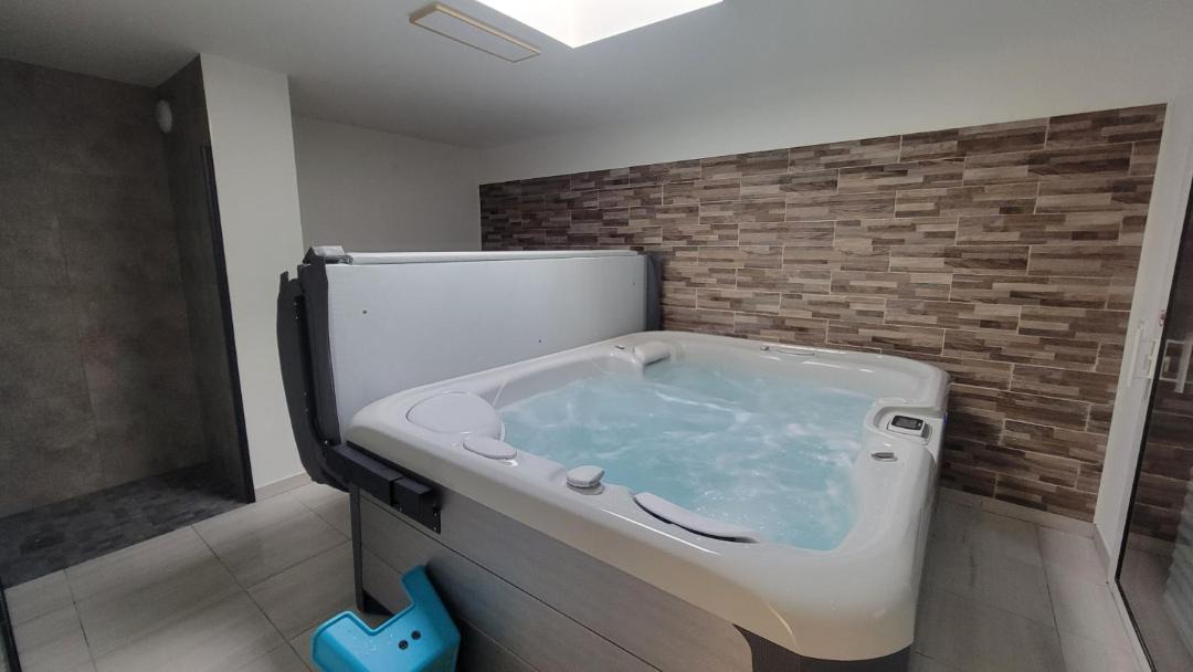 Photo of Bathroom in Poulgoazec