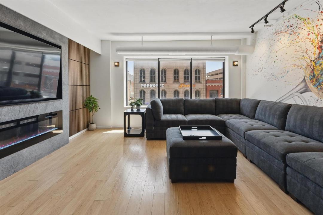 Photo of Livingroom in Wholesale District