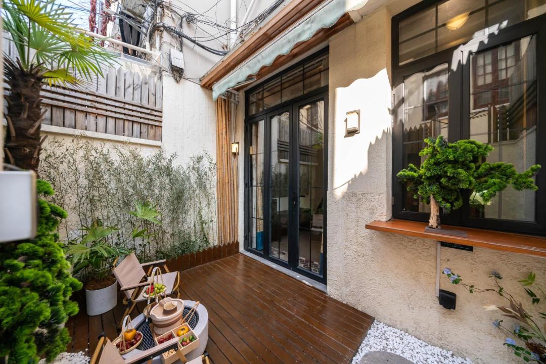 Photo of Patio Balcony in Downtown Shanghai