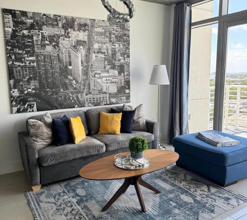 Photo of Livingroom in Midtown