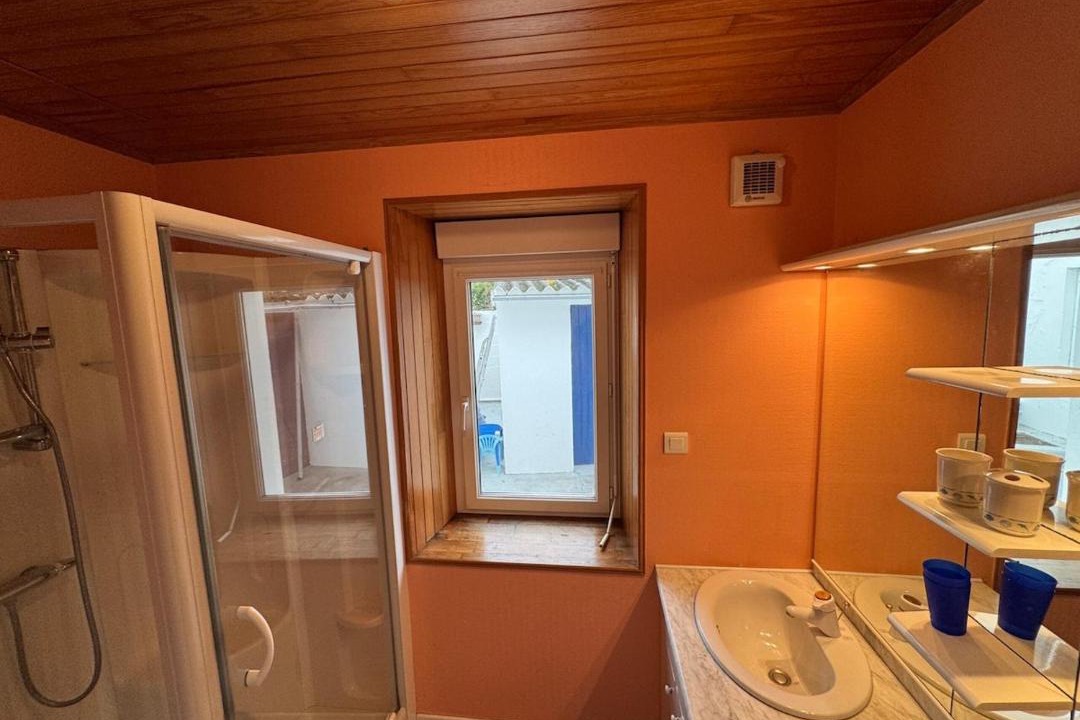 Photo of Bathroom in Treffiagat
