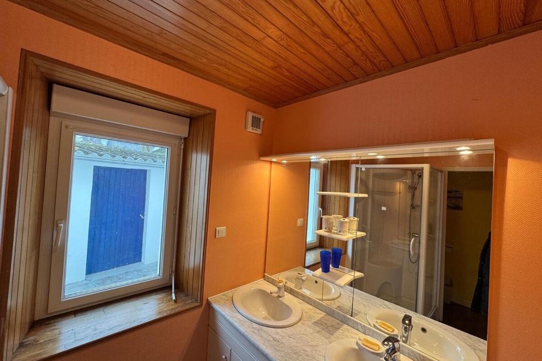 Photo of Bathroom in Treffiagat