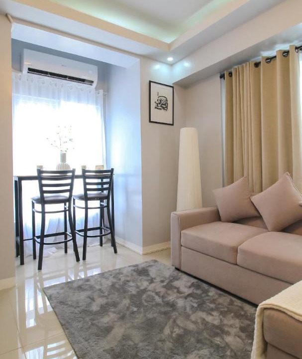 Photo of Livingroom in South Triangle