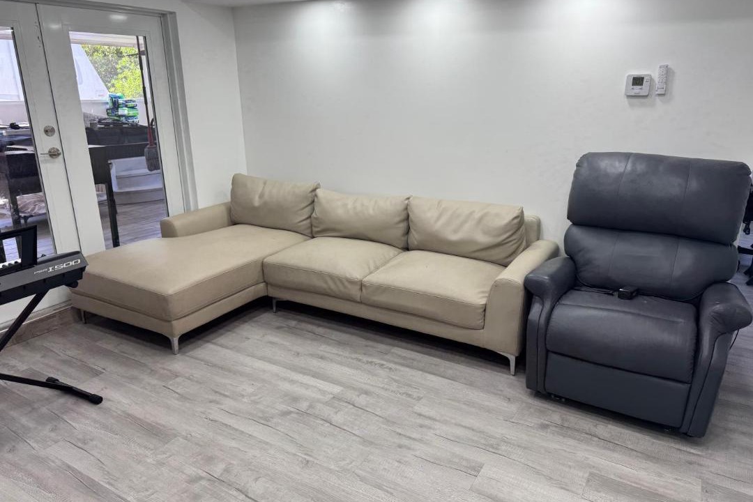 Photo of Livingroom in Davie