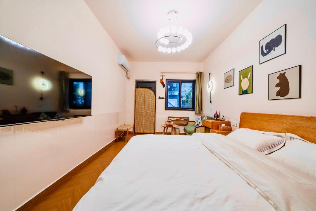 Photo of Bedroom in Downtown Hangzhou