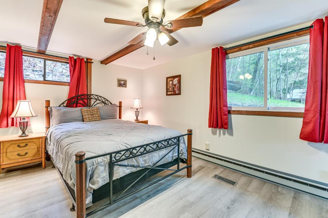 Photo of Bedroom in Hadley