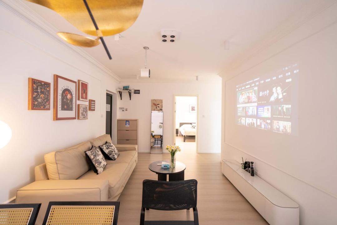 Photo of Livingroom in Downtown Shanghai