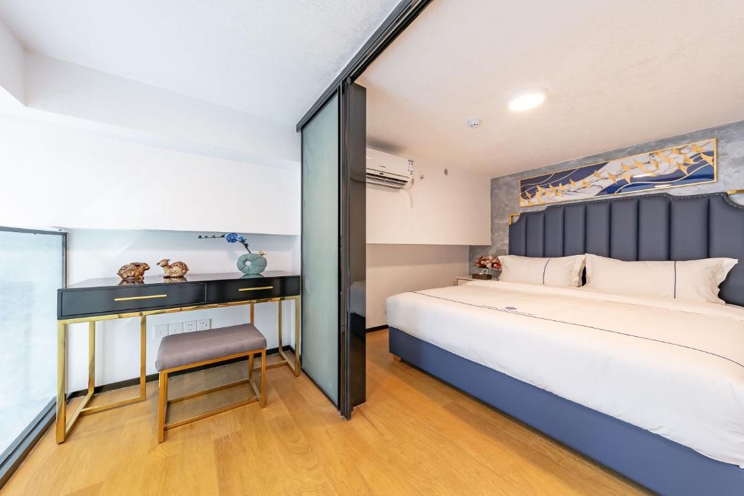 Photo of Bedroom in Huaqiang North