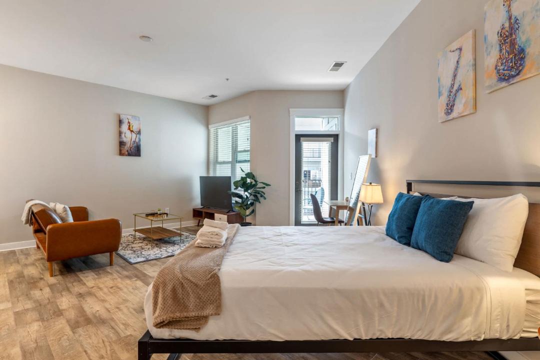 Photo of Bedroom in Mile Square