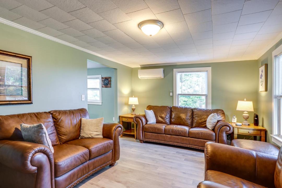 Photo of Livingroom in Watkins Glen