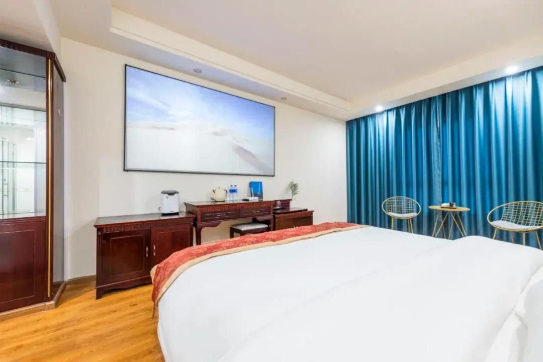 Photo of Bedroom in Deqen County