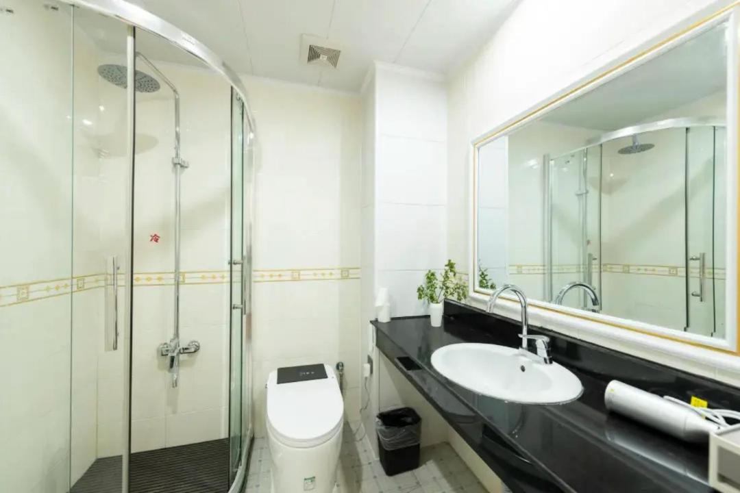 Photo of Bathroom in Deqen County