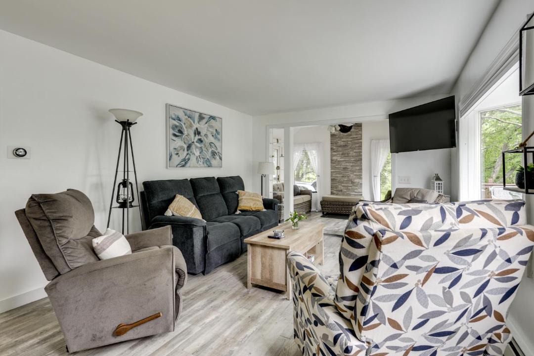 Photo of Livingroom in Forest Grove