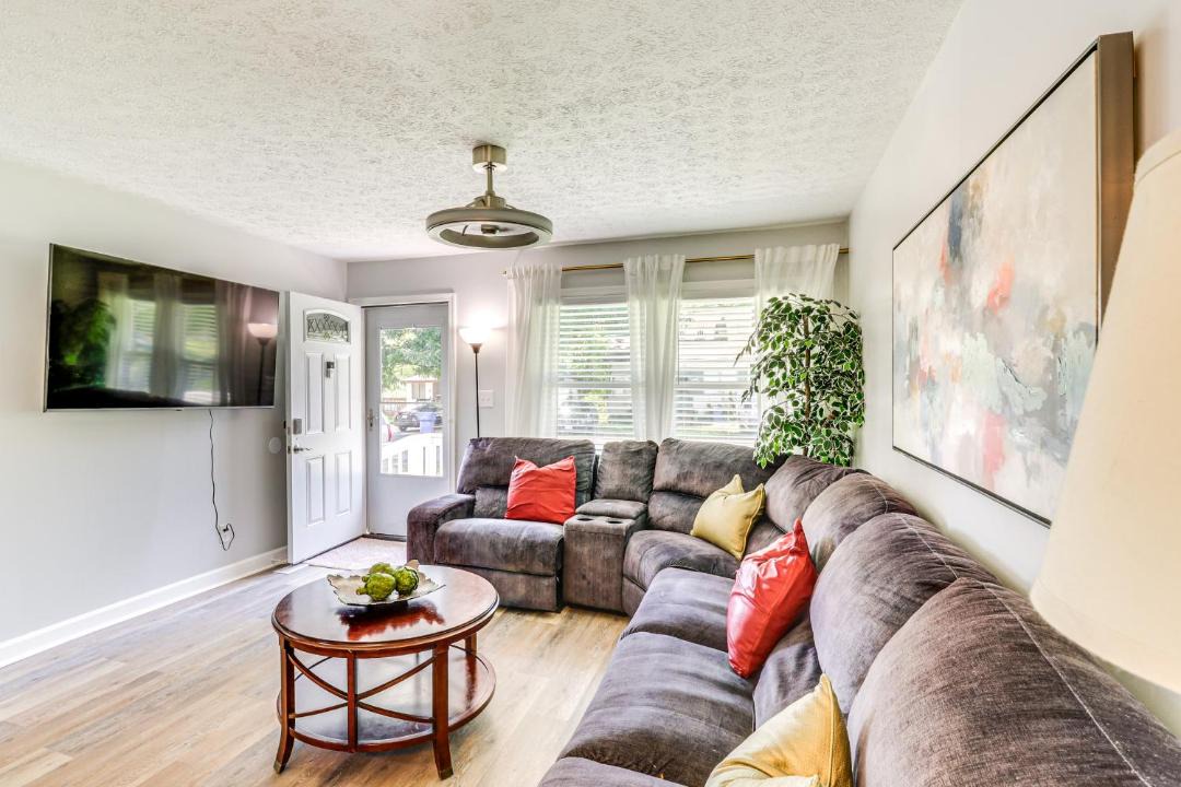 Photo of Livingroom in Newport News