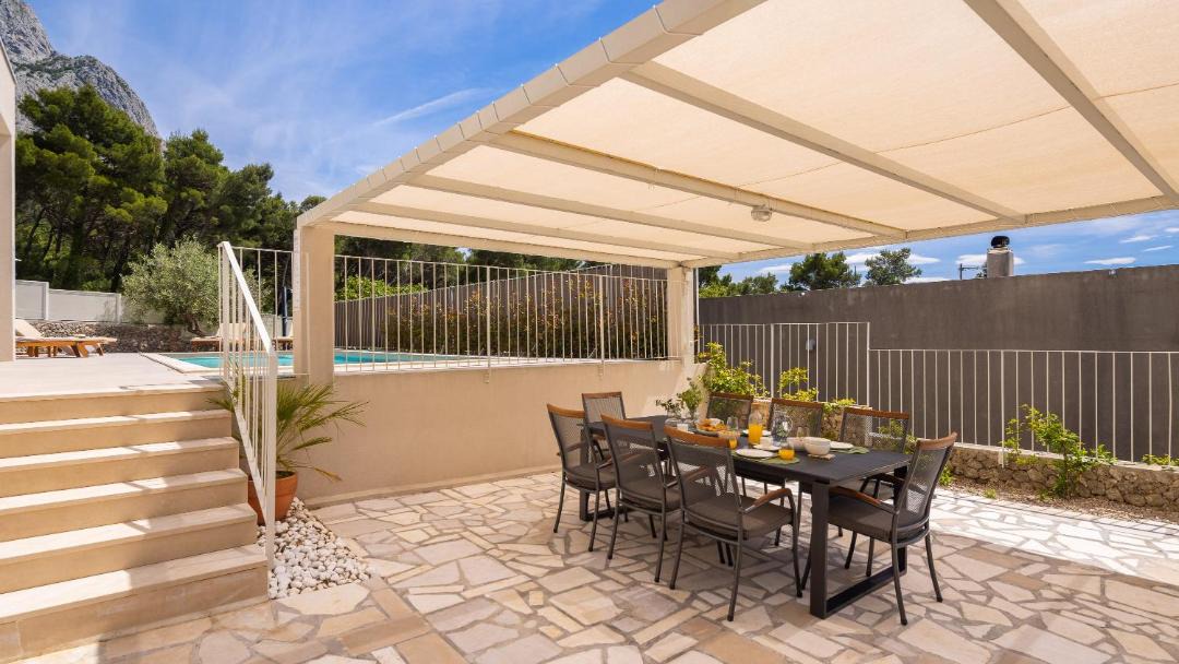 Photo of Patio Balcony in Bast