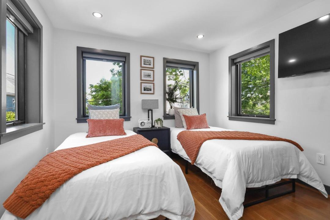 Photo of Bedroom in Somerville