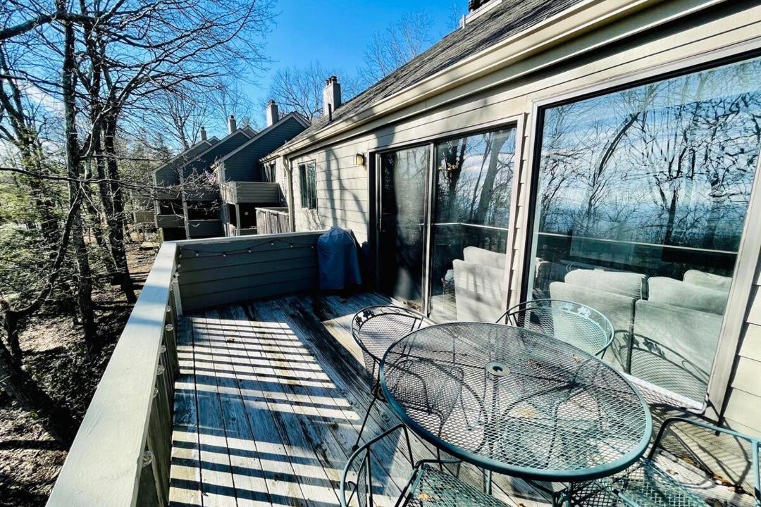 Photo of Patio Balcony in Wintergreen