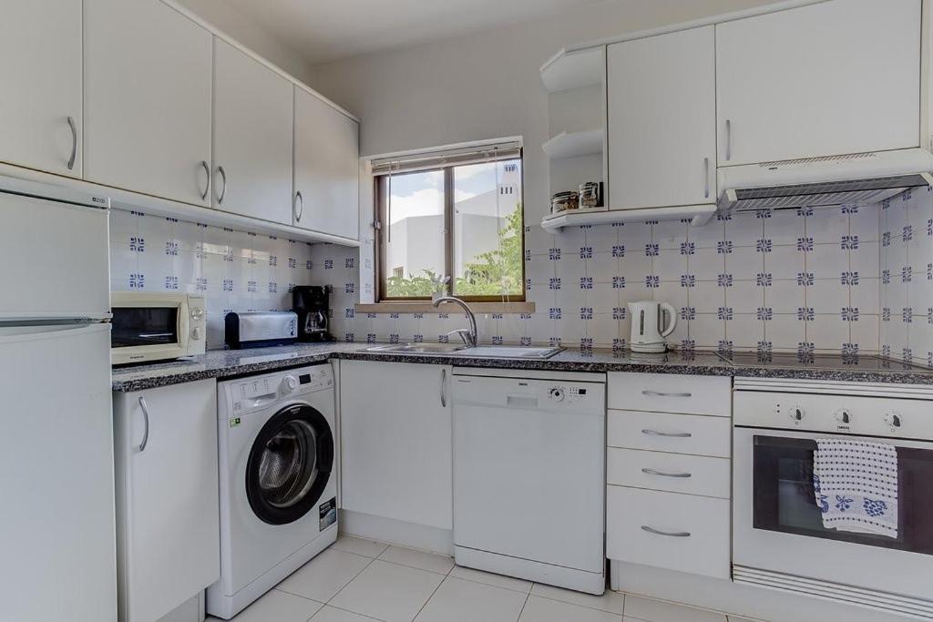 Photo of Kitchen in Carvoeiro