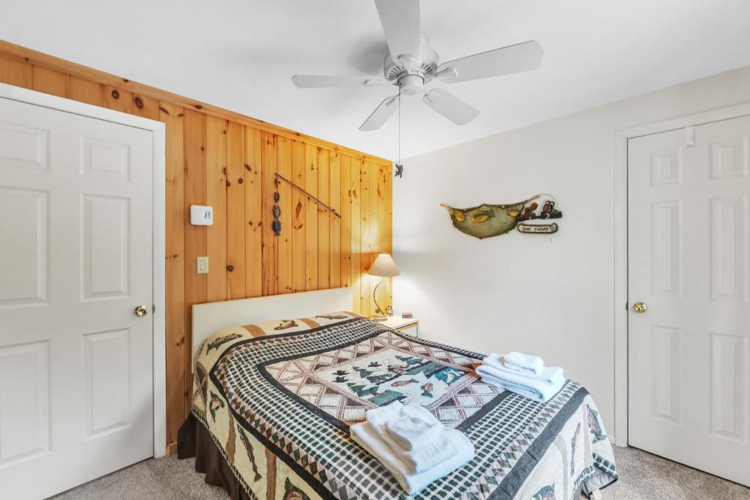 Photo of Bedroom in North Creek