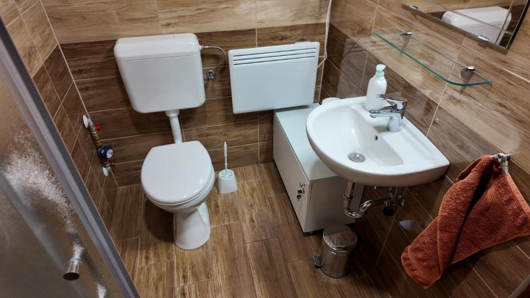 Photo of Bathroom in Gunaras