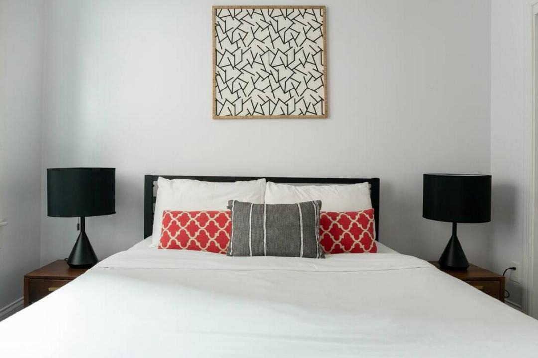 Photo of Bedroom in Theatre District