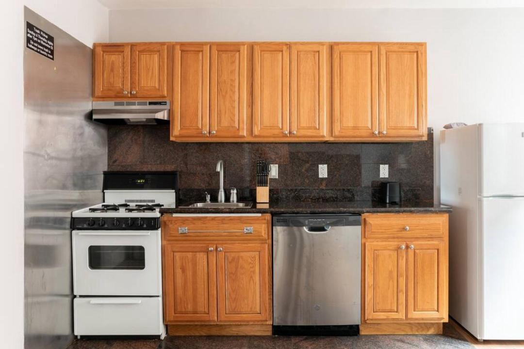 Photo of Kitchen in Theatre District