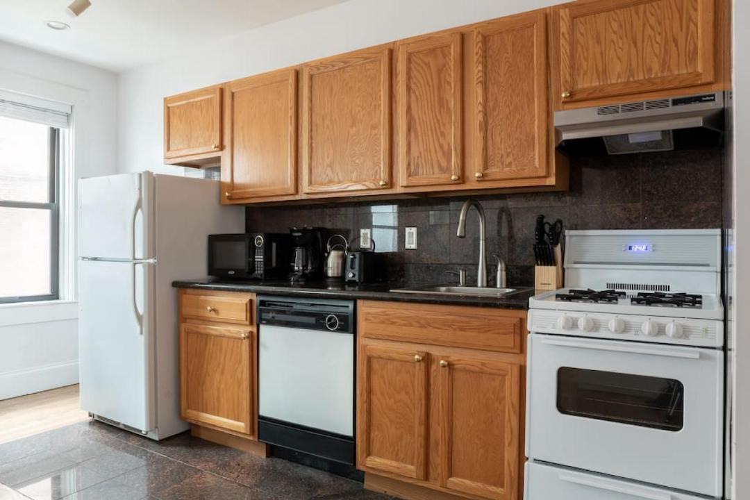 Photo of Kitchen in Theatre District