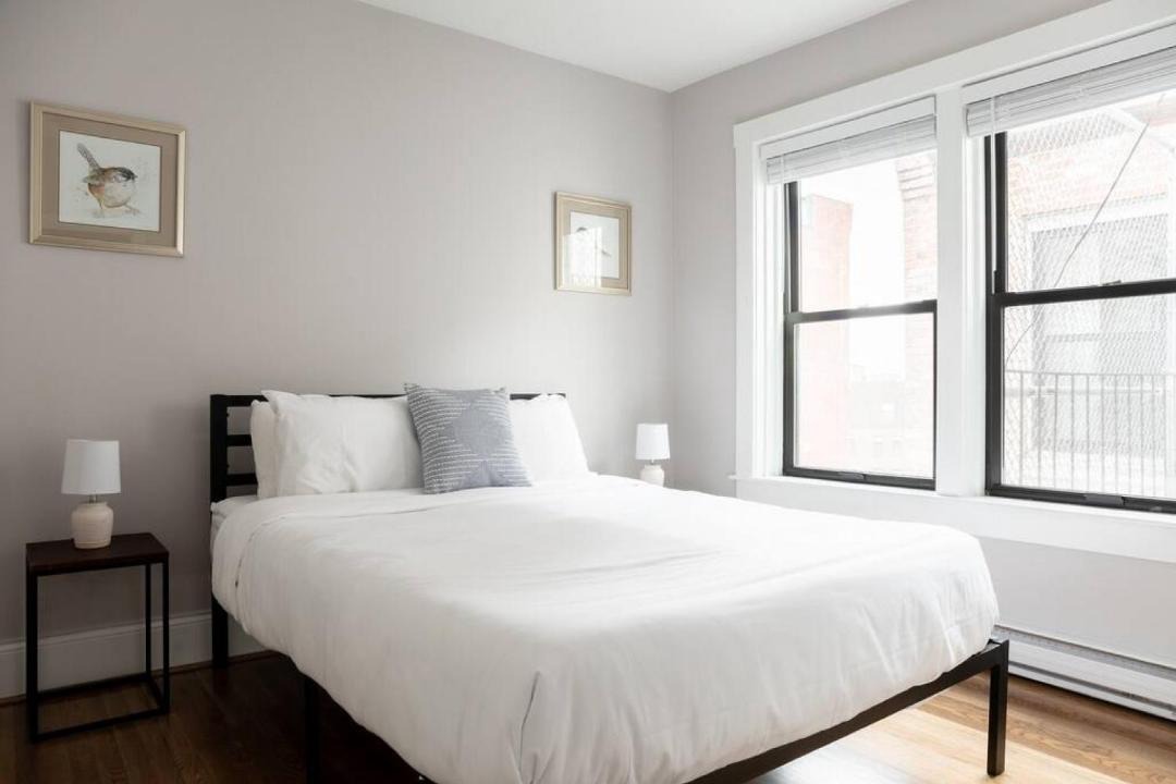 Photo of Bedroom in Theatre District