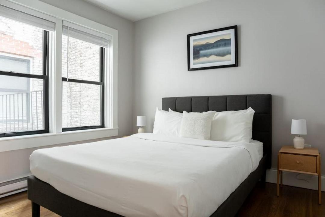 Photo of Bedroom in Theatre District