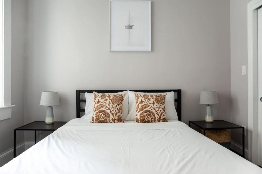 Photo of Bedroom in Theatre District