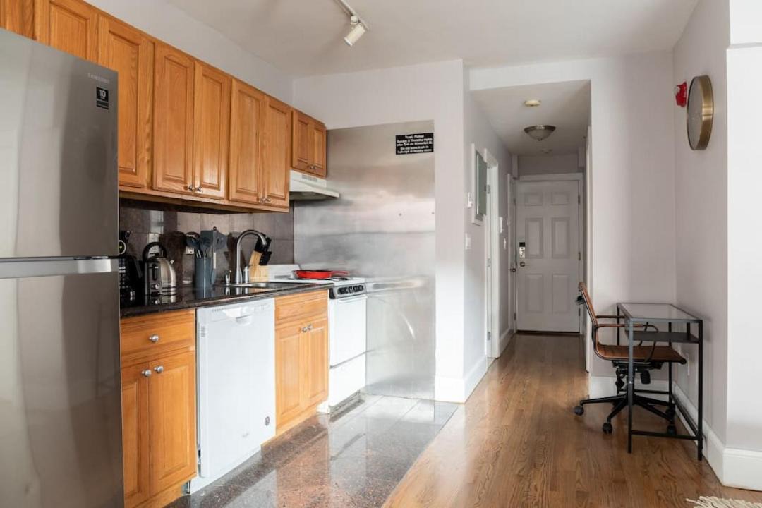 Photo of Kitchen in Theatre District