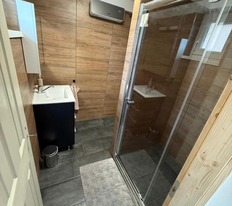 Photo of Bathroom in Mako
