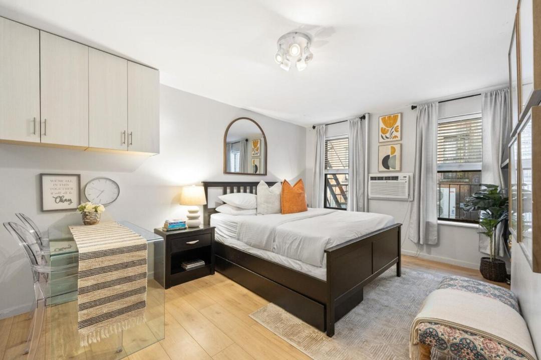Photo of Bedroom in Midtown West