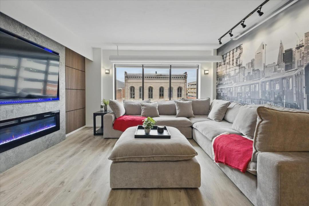 Photo of Livingroom in Wholesale District
