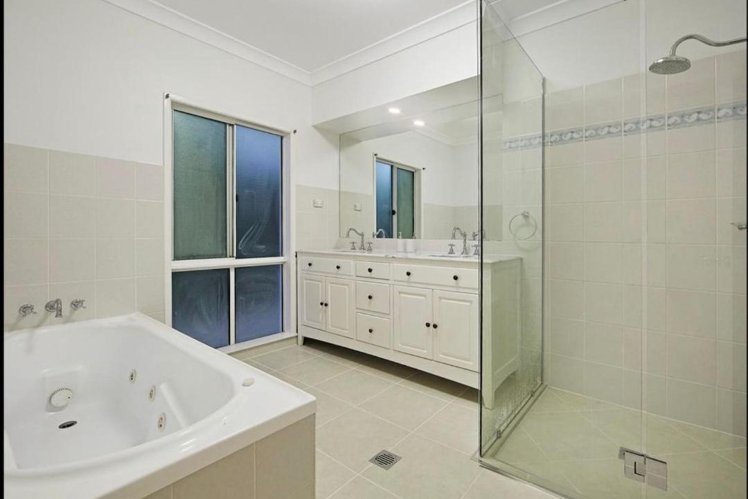 Photo of Bathroom in Kewarra Beach