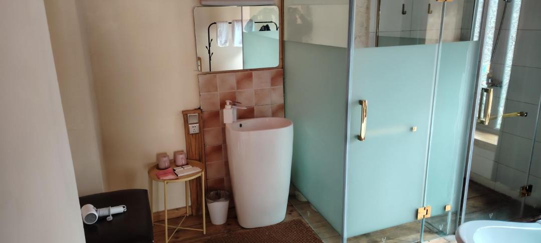 Photo of Bathroom in Garze