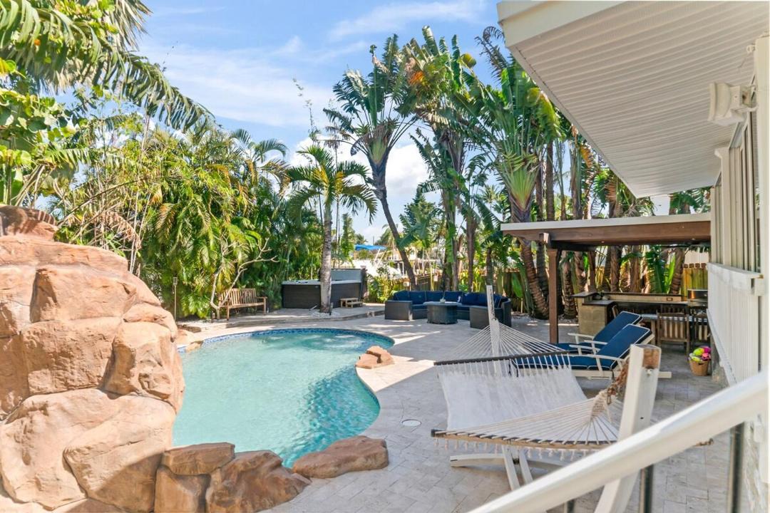 Photo of Patio Balcony in Lauderdale Isles