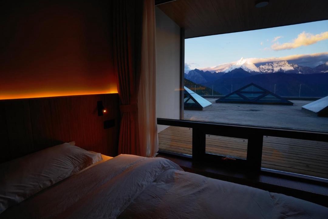 Photo of Bedroom in Deqen County