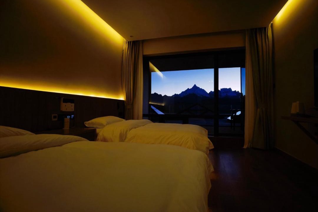 Photo of Bedroom in Deqen County