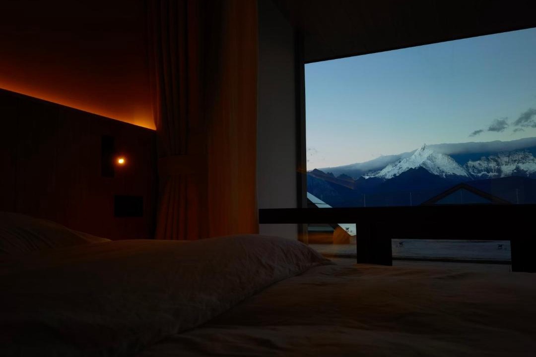 Photo of Bedroom in Deqen County