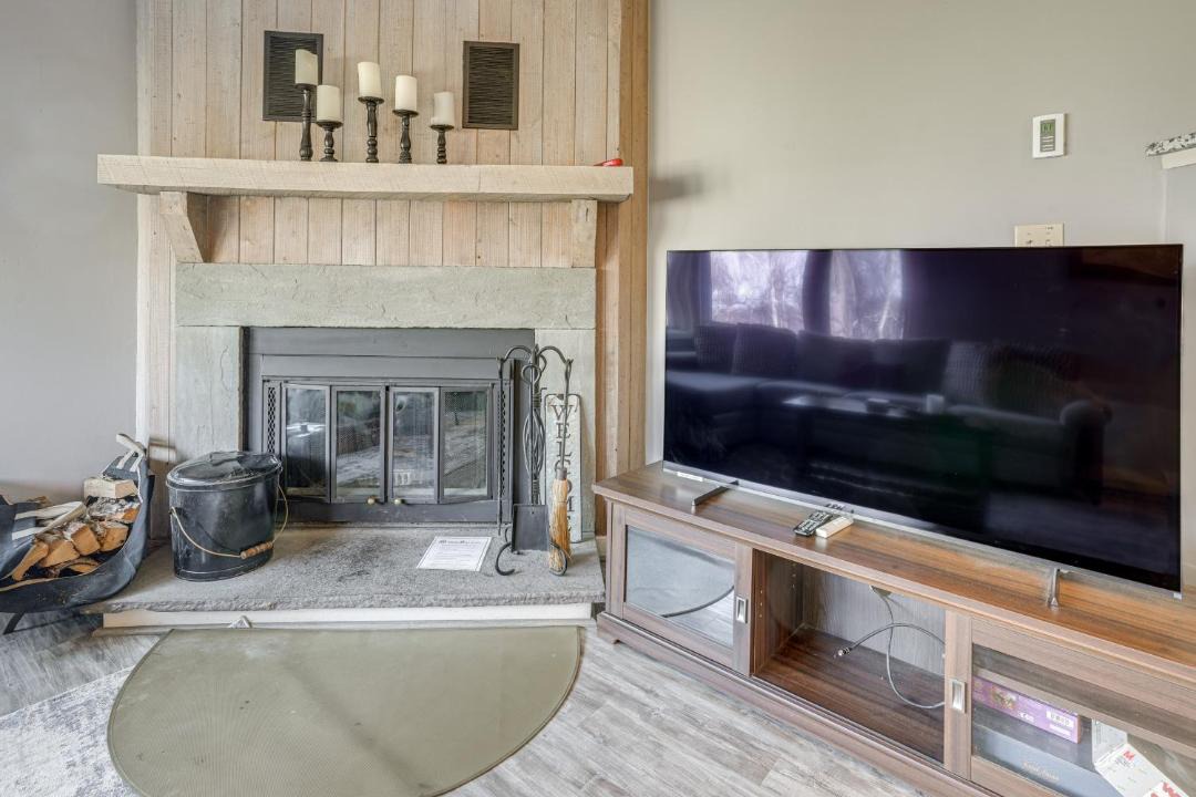 Photo of Livingroom in Nellysford