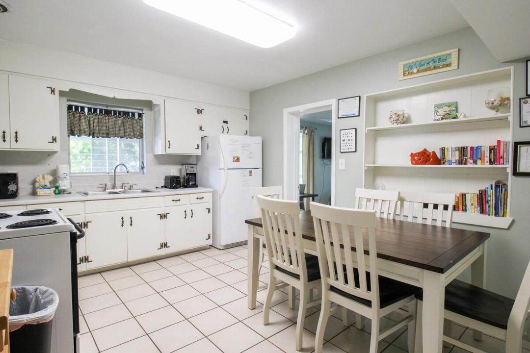 Photo of Kitchen in Golden Beach