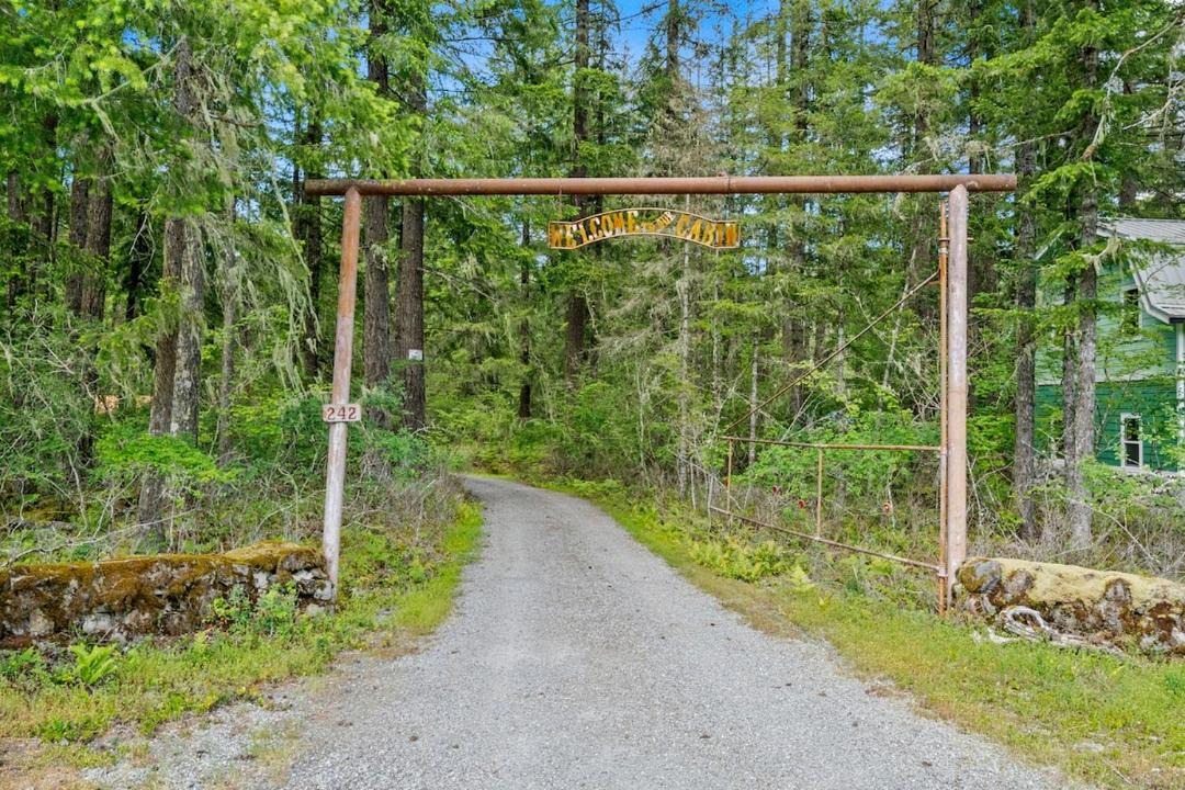 Photo of Others in Paradise Estates