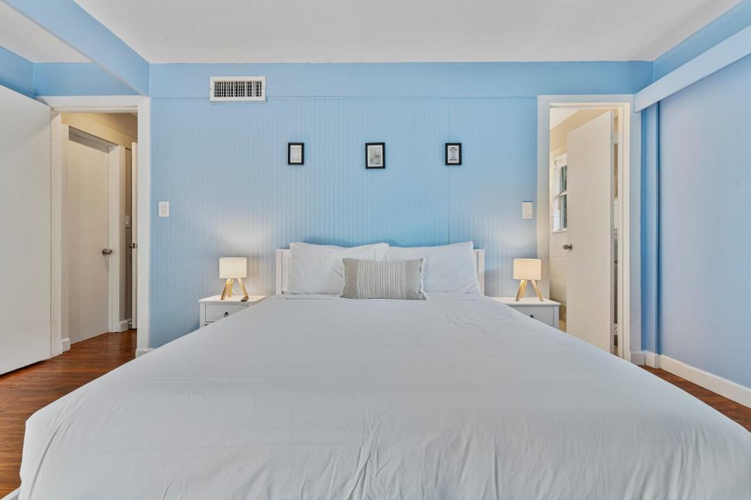 Photo of Bedroom in Southwest Coconut Grove