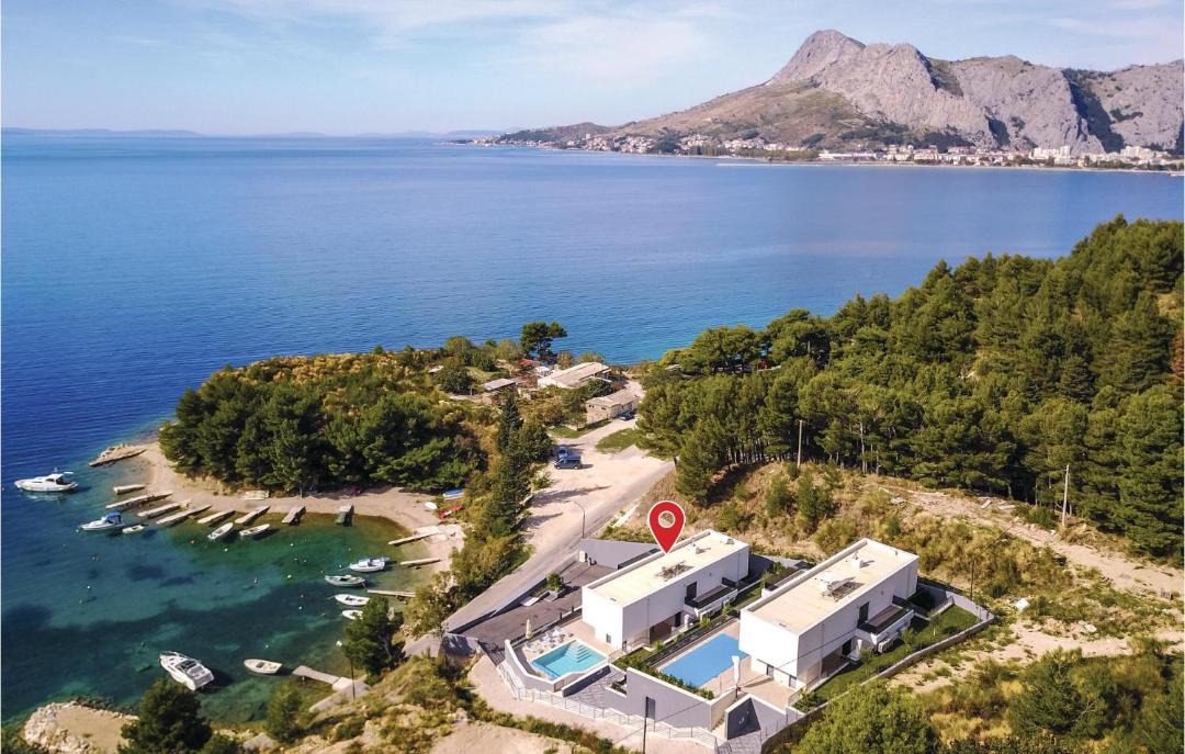 Photo of Others in Omis