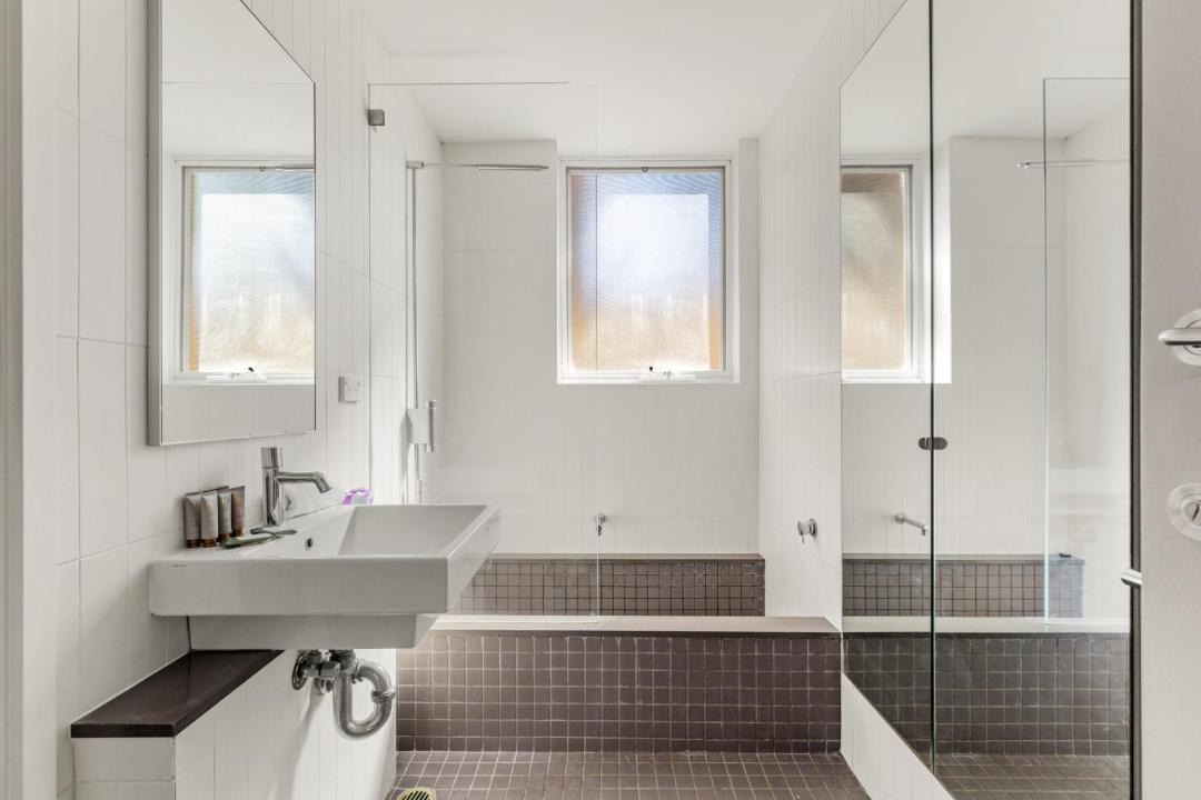 Photo of Bathroom in McMahons Point