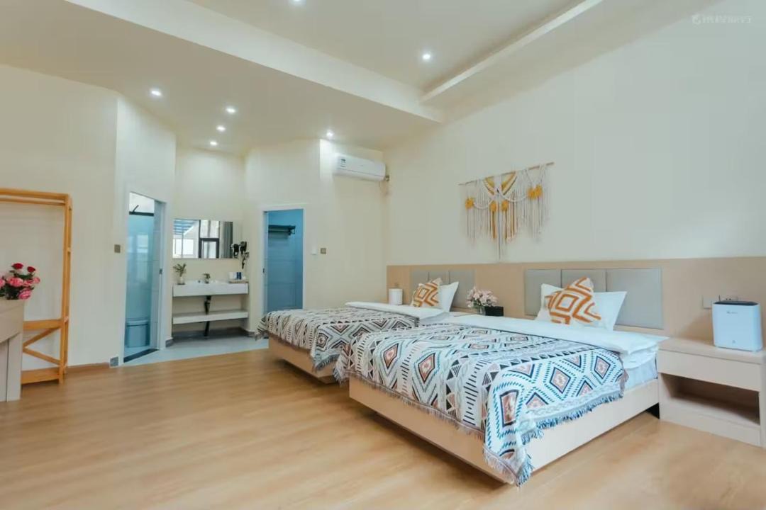 Photo of Bedroom in Shangri-La